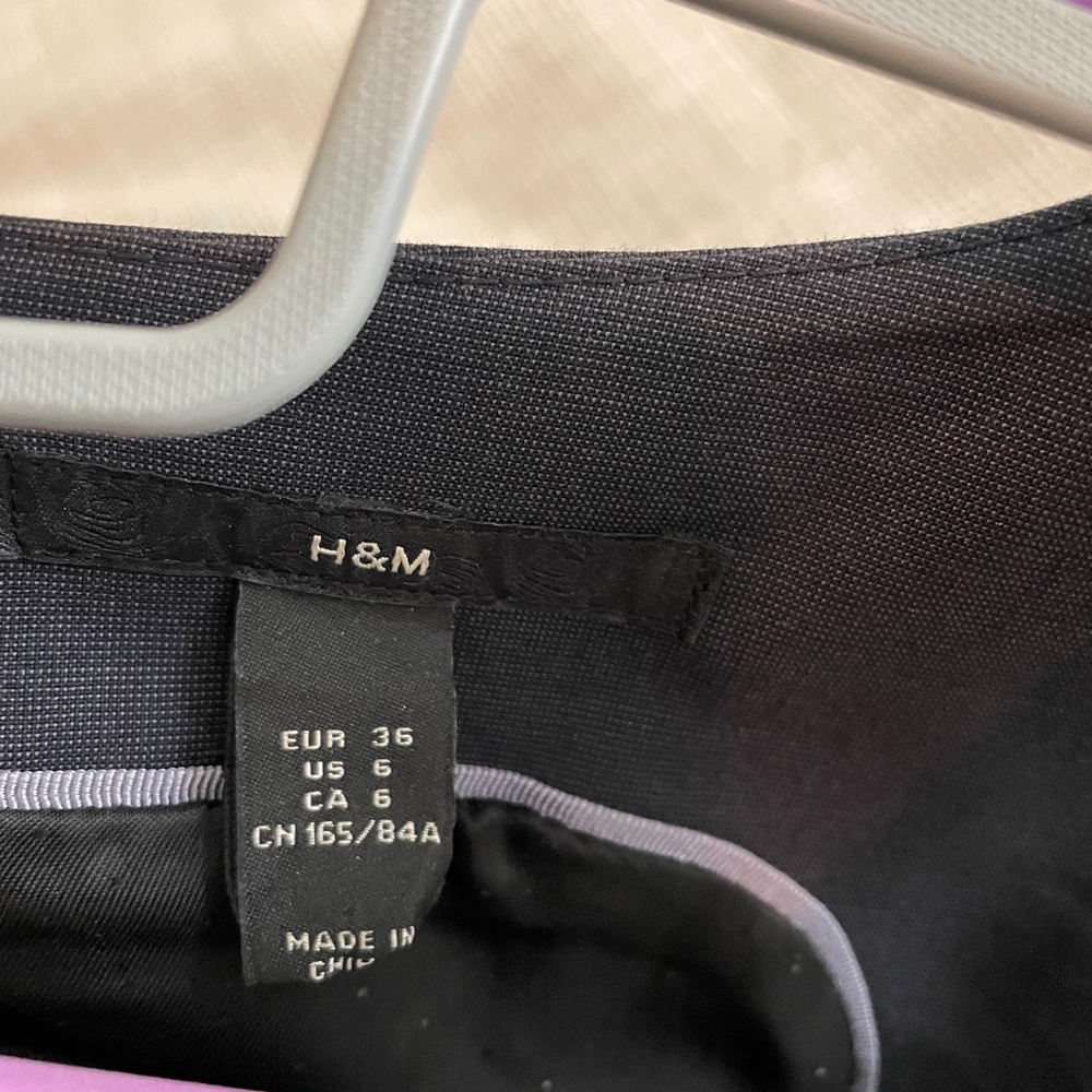 Navy H&M jumper with tie waist - Picture 3 of 4